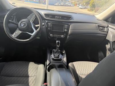 2019 Nissan Rogue sv   - Photo 2 - Ventura, CA 93003