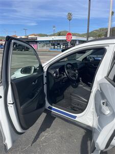 2018 Hyundai KONA Ultimate   - Photo 2 - Ventura, CA 93003