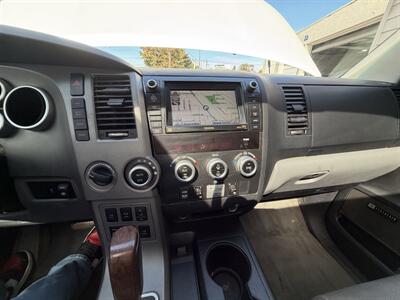 2010 Toyota Sequoia Platinum - Photo 16 - Eugene, OR 97402