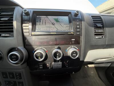2010 Toyota Sequoia Platinum - Photo 15 - Eugene, OR 97402