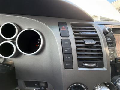 2010 Toyota Sequoia Platinum - Photo 20 - Eugene, OR 97402