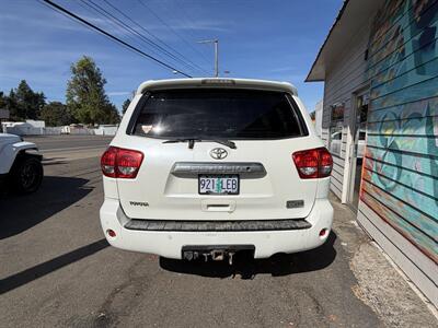 2010 Toyota Sequoia Platinum - Photo 4 - Eugene, OR 97402