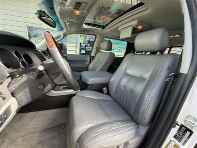 2010 Toyota Sequoia Platinum - Photo 10 - Eugene, OR 97402