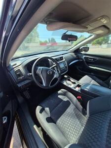 2016 Nissan Altima 2.5 - Photo 2 - Eugene, OR 97402