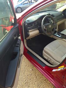 2012 Toyota Camry LE - Photo 3 - Eugene, OR 97402