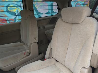 2007 Kia Sedona - Photo 6 - Eugene, OR 97402
