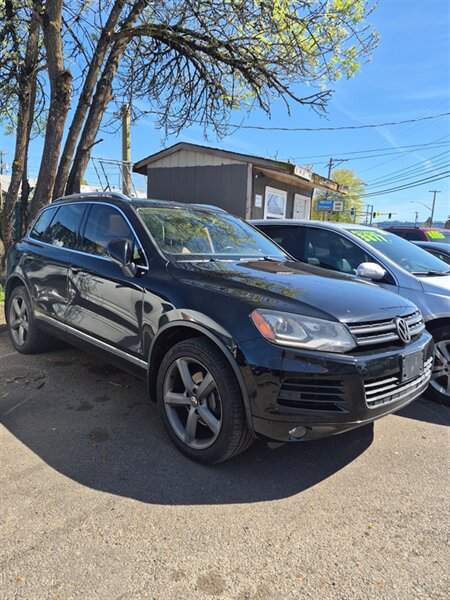 2012 Volkswagen Touareg TDI Sport   - Photo 1 - Eugene, OR 97402