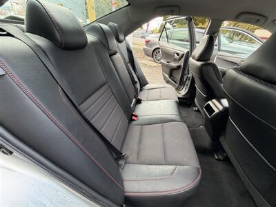 2016 Toyota Camry SE   - Photo 16 - Eugene, OR 97402