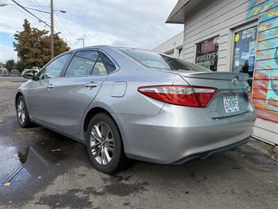 2016 Toyota Camry SE   - Photo 3 - Eugene, OR 97402