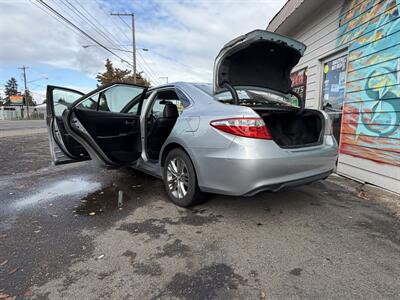 2016 Toyota Camry SE   - Photo 8 - Eugene, OR 97402