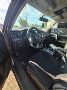 2015 Toyota 4Runner SR5   - Photo 2 - Eugene, OR 97402