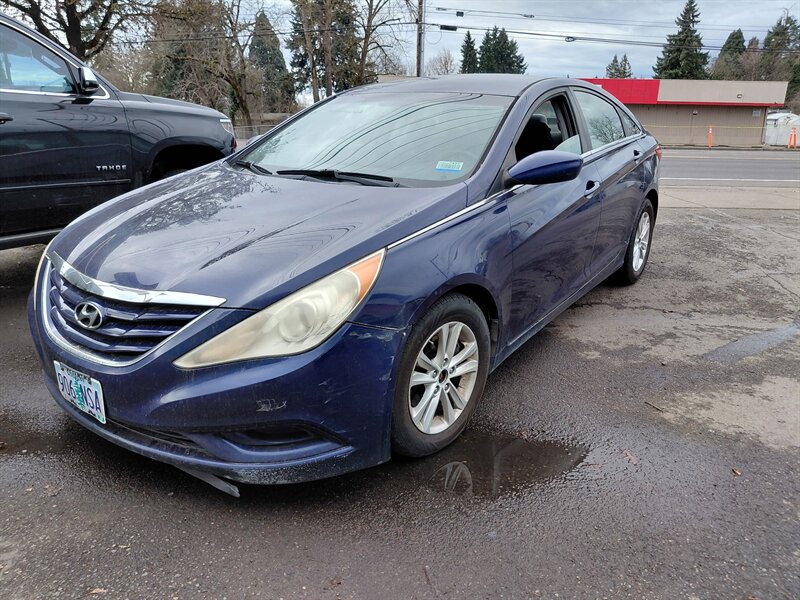 2011 Hyundai SONATA GLS   - Photo 1 - Eugene, OR 97402