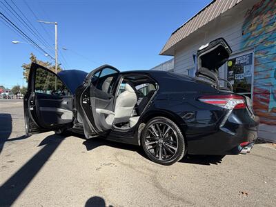 2018 Toyota Camry XSE - Photo 7 - Eugene, OR 97402