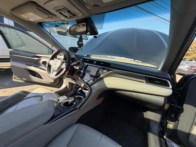 2018 Toyota Camry XSE - Photo 11 - Eugene, OR 97402