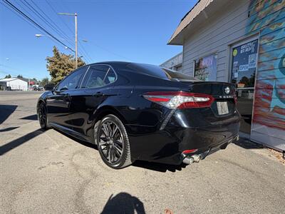 2018 Toyota Camry XSE - Photo 3 - Eugene, OR 97402