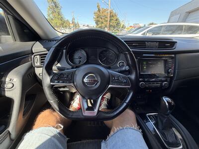2020 Nissan Rogue SV   - Photo 8 - Eugene, OR 97402