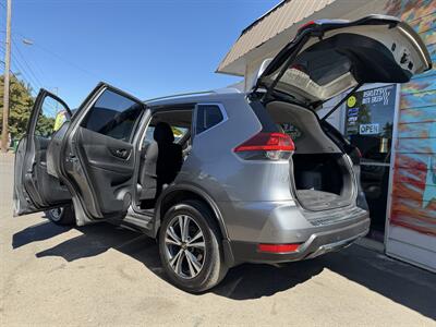 2020 Nissan Rogue SV   - Photo 12 - Eugene, OR 97402