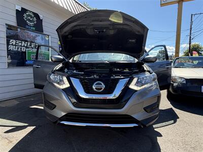 2020 Nissan Rogue SV   - Photo 5 - Eugene, OR 97402