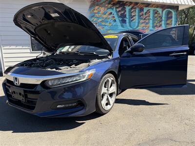 2019 Honda Accord Touring - Photo 5 - Eugene, OR 97402