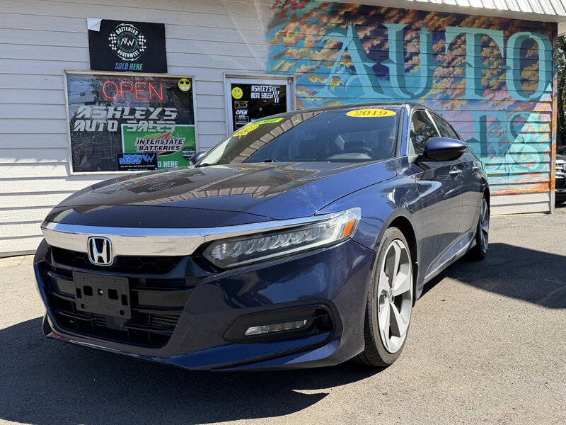 2019 Honda Accord Touring   - Photo 1 - Eugene, OR 97402