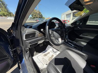 2019 Honda Accord Touring - Photo 7 - Eugene, OR 97402