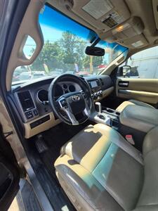 2014 Toyota Sequoia Limited - Photo 3 - Eugene, OR 97402