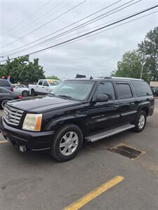 2006 Cadillac Escalade Premium ESV  6.0L Vortec Max - Photo 1 - Eugene, OR 97402