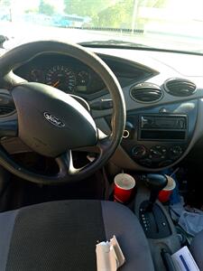 2004 Ford Focus SE   - Photo 4 - Eugene, OR 97402