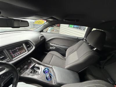 2018 Dodge Challenger SXT Plus   - Photo 21 - Eugene, OR 97402