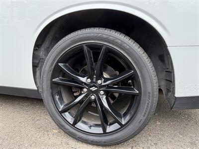 2018 Dodge Challenger SXT Plus   - Photo 13 - Eugene, OR 97402
