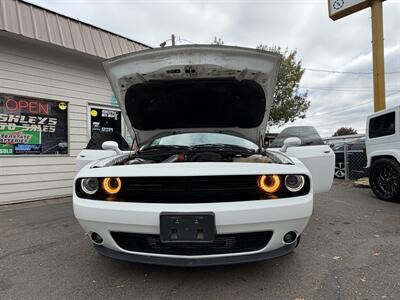 2018 Dodge Challenger SXT Plus   - Photo 6 - Eugene, OR 97402