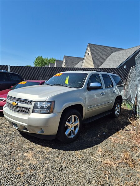 2013 Chevrolet Tahoe LTZ   - Photo 1 - Eugene, OR 97402