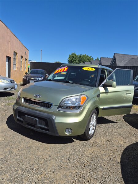 2010 Kia Soul +  