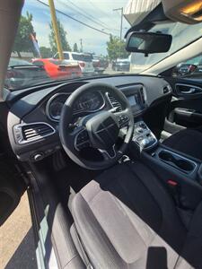 2015 Chrysler 200 Limited   - Photo 3 - Eugene, OR 97402