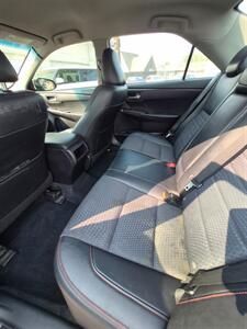 2015 Toyota Camry SE - Photo 6 - Eugene, OR 97402