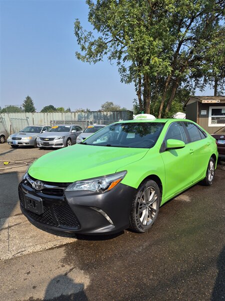 2015 Toyota Camry SE   - Photo 1 - Eugene, OR 97402