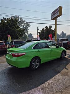 2015 Toyota Camry SE - Photo 9 - Eugene, OR 97402