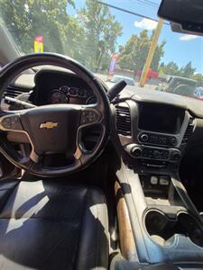 2017 Chevrolet Suburban LT   - Photo 5 - Eugene, OR 97402