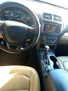 2016 Ford Explorer XLT - Photo 5 - Eugene, OR 97402