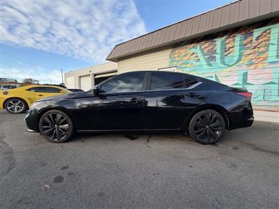 2019 Nissan Altima 2.5 SR - Photo 2 - Eugene, OR 97402