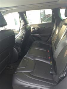 2019 Jeep Cherokee Latitude Plus - Photo 7 - Eugene, OR 97402