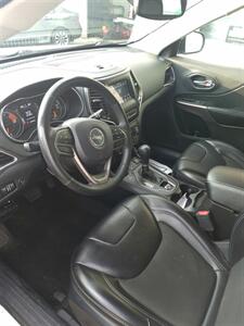 2019 Jeep Cherokee Latitude Plus - Photo 5 - Eugene, OR 97402