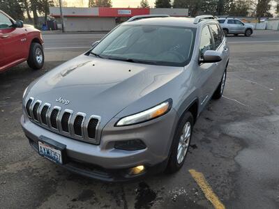 2014 Jeep Cherokee Latitude - Photo 2 - Eugene, OR 97402