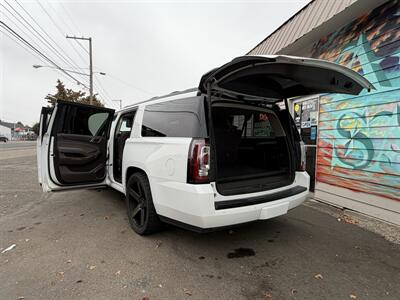 2015 GMC Yukon XL Denali - Photo 8 - Eugene, OR 97402