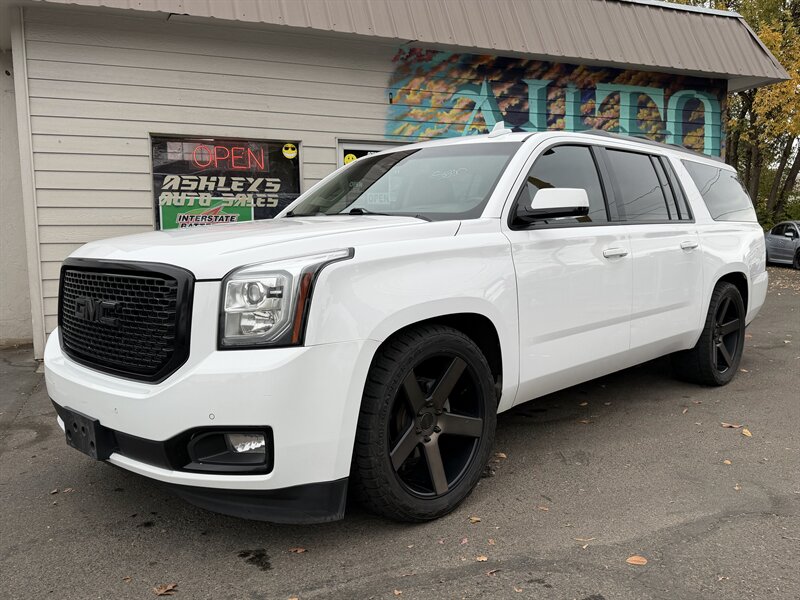2015 GMC Yukon XL Denali   - Photo 1 - Eugene, OR 97402