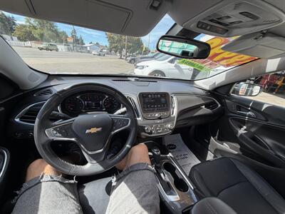 2017 Chevrolet Malibu LT   - Photo 14 - Eugene, OR 97402
