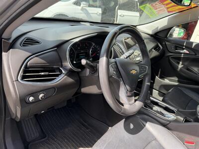 2017 Chevrolet Malibu LT   - Photo 11 - Eugene, OR 97402