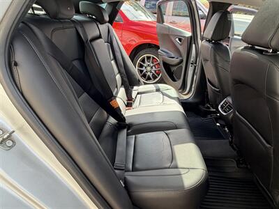 2017 Chevrolet Malibu LT   - Photo 17 - Eugene, OR 97402