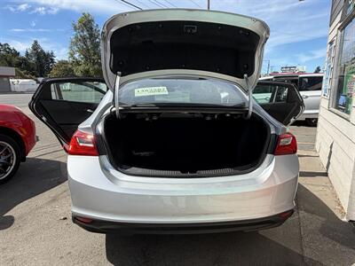 2017 Chevrolet Malibu LT   - Photo 10 - Eugene, OR 97402