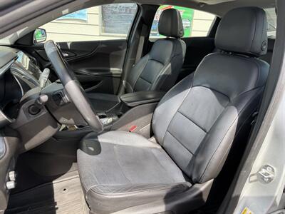 2017 Chevrolet Malibu LT   - Photo 12 - Eugene, OR 97402